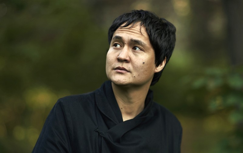 Regizorul Emir Baigazin, premiat la Berlinale, invitatul special al Festivalului Internațional de Film „Anonimul”