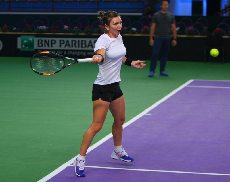 Fed Cup, România - Spania 1-2. ^Simona Halep nu i-a făcut față ”tancului” Garbine Muguruza / LIVE BLOG & GALERIE FOTO