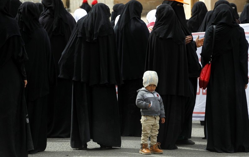 Ce nu are voie să facă o femeie din Arabia Saudită fără acordul bărbatului