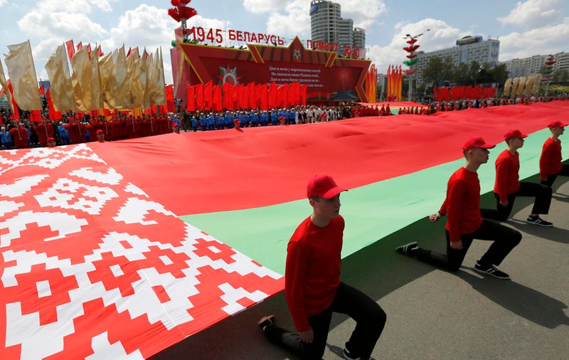 Belarus e gata să-i primească pe atleții ruși care vor să concureze sub drapelul său. “Până la urmă, ei nu sunt străini”