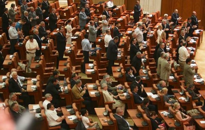 Chinezii ne închid Parlamentul două zile