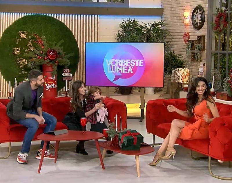 Dana Rogoz și fetița ei, împreună la TV, în direct. Reacția micuței Lia i-a amuzat chiar și pe prezentatorii de la „Vorbește lumea”