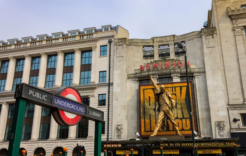 Un adolescent de 16 ani a fost ucis într-o stație de metrou din Londra. Totul a durat 40 de secunde