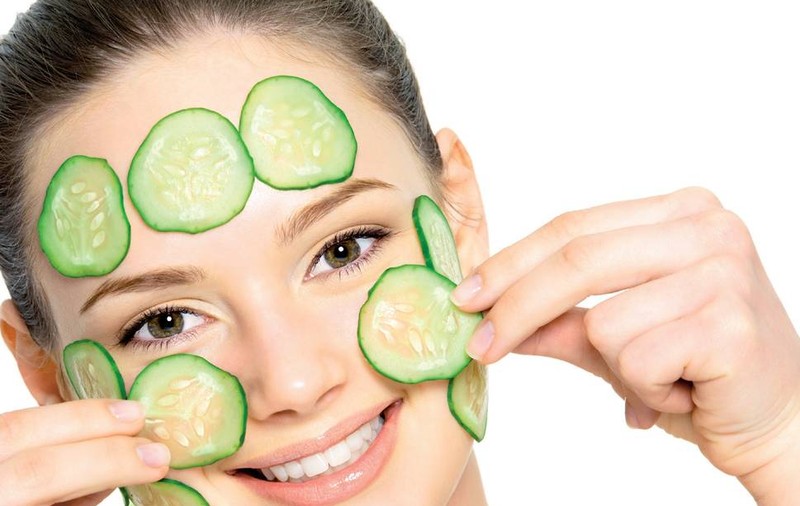 5 INGREDIENTE MINUNE care elimină CEARCĂNELE şi pungile de sub ochi