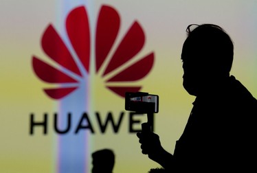 Huawei este cel mai mare producător de echipamente telecom din lume și al treilea de telefoane Sursa foto: EPA