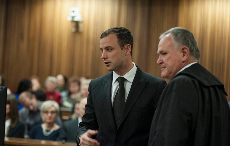 Oscar Pistorius s-a bătut cu un pilot de curse într-un club de noapte
