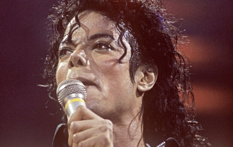 Michael Jackson lua stimulente cu efedrină