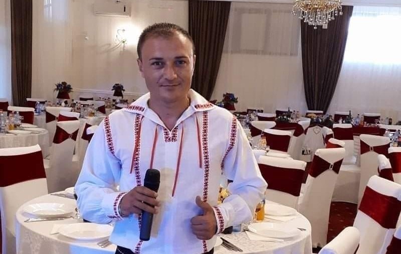 Interpret de muzică populară din Vaslui, escroc sentimental pe Facebook. Marian Calimandruc a fost arestat