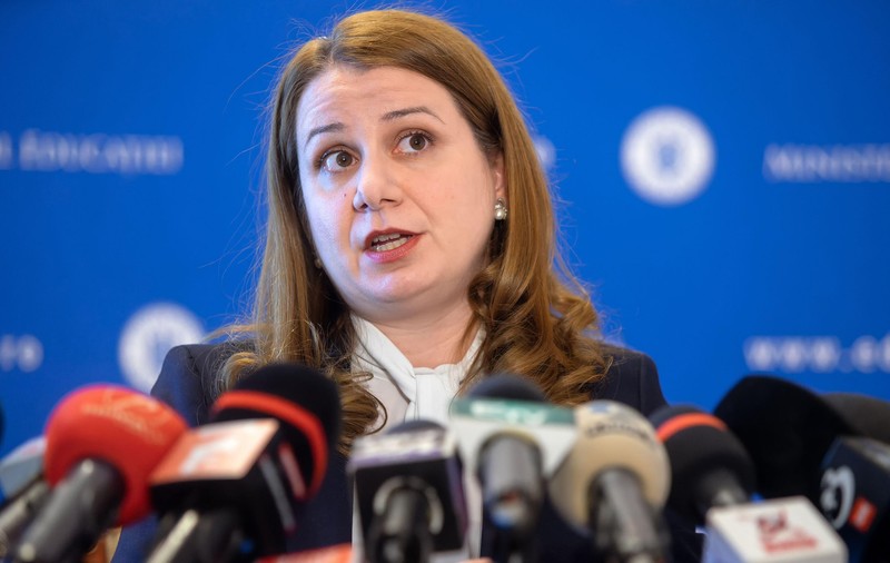 Ligia Deca a trimis Corpul de Control la şcoala din Bucureşti unde un elev a fost abuzat sexual de două ori și la Inspectoratul Școlar. „Am aflat din presă despre acest caz”
