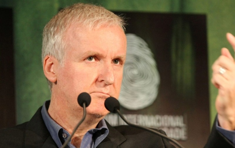 James Cameron va realiza un nou film 3D cu extratereştri