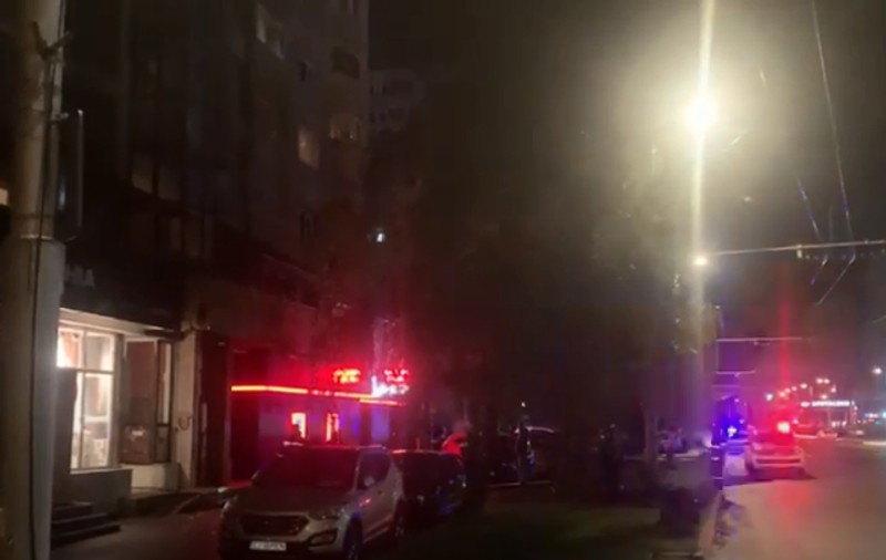 Explozie într-un bloc din Cluj-Napoca. Patru oameni au fost răniți, printre care și un copil