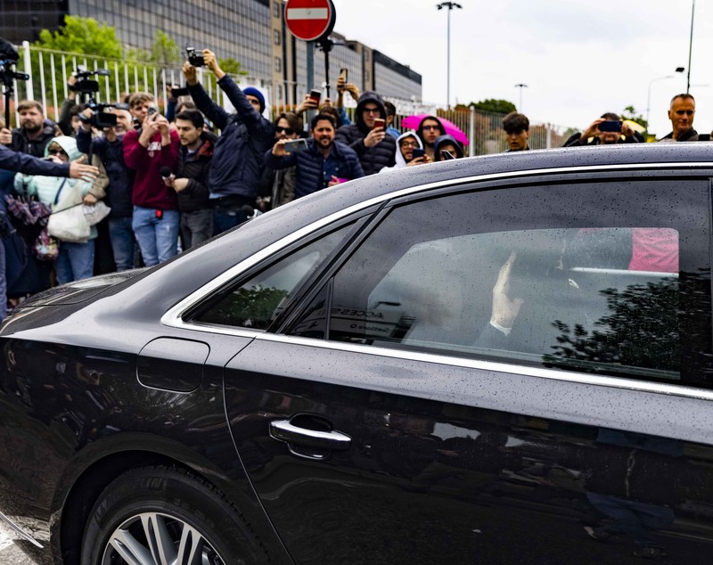 Silvio Berlusconi a fost externat din spital, după mai bine de o lună de tratament
