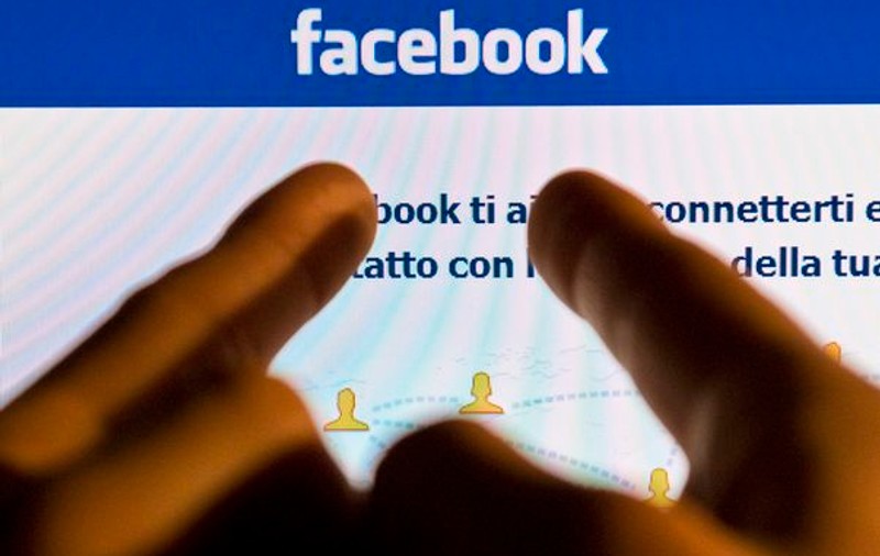 MESAJELE PRIVATE sunt FĂCUTE PUBLICE PE TIMELINE? UTILIZATORI DE FACEBOOK din ÎNTREAGA LUME au intrat în PANICĂ