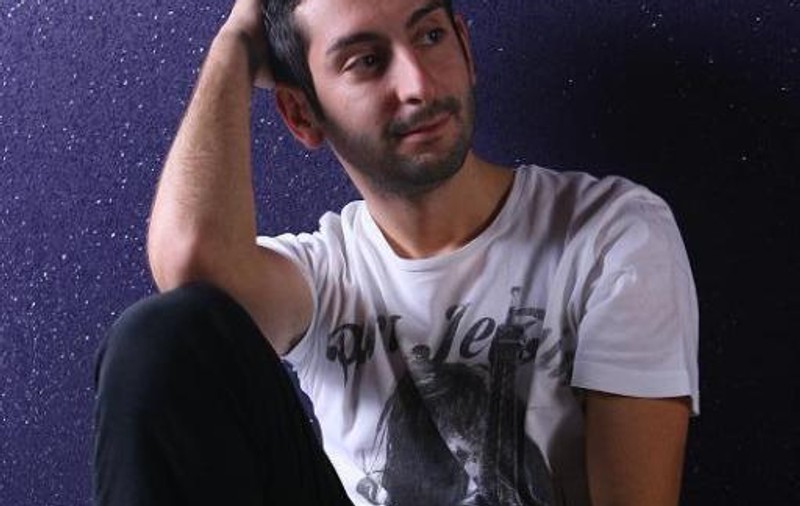 DJ Mahony va mixa într-un celebru club parizian 