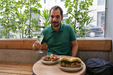 Bucureștiul, pus pe masă la preț fix. Tur de forță prin restaurantele de la Bucharest Food Week