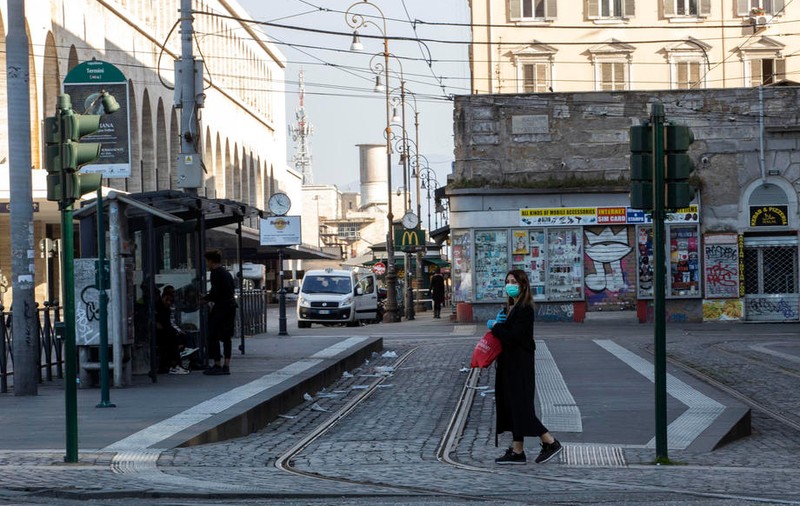 Experiența unei studente românce din Italia: cum coronavirus ne face să ne privim unii pe alții ca pe potențiali viruși, adică mai puțin oameni