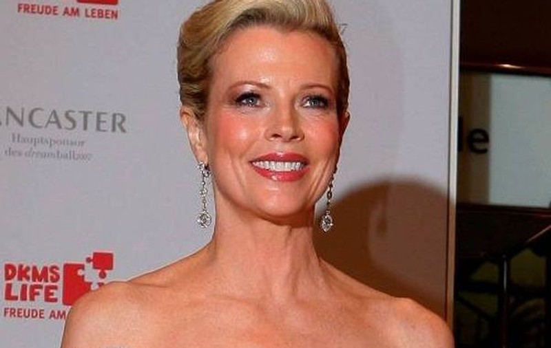 KIM BASINGER, PRINSĂ ÎN FLAGRANT DE FIICA EI! Uite ce făcea marea divă! | FOTO