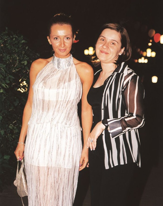 GALERIE FOTO/ Cum arătau Andreea Marin, Andreea Esca și Mihaela Rădulescu, în anii 2000. Imagini de colecție de la petrecerile revistei VIVA!