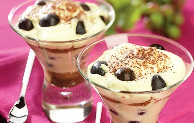 SUPER-DESERTUL DE WEEKEND - Spumă de mascarpone cu struguri