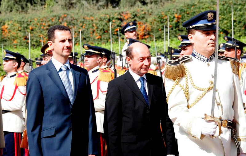 Băsescu, în vizită la sirieni
