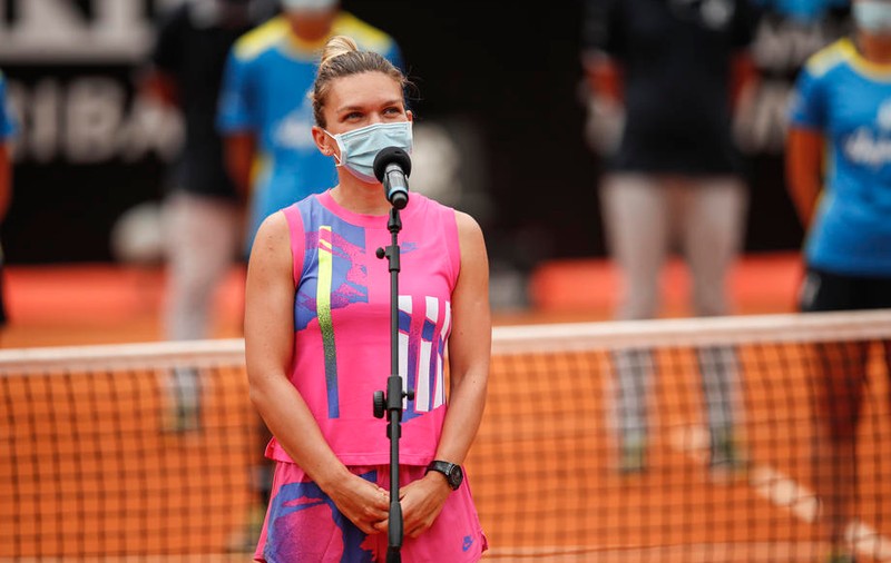 Simona Halep, după triumful de la Roma: “Felicitări, Karolina! Sigur nu așa ți-ai fi dorit să termini acest turneu”