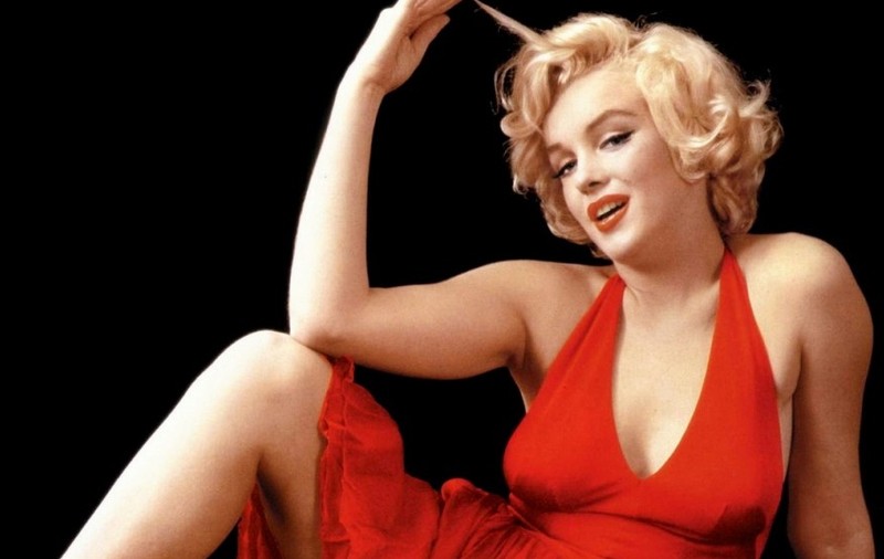 Ţinute purtate de Marilyn Monroe în cele mai faimoase filme, scoase la licitaţie