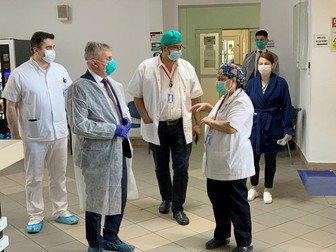 Ministrul Lucian Bode, în vizită la Spitalul CF Witting, de Ziua Mondială a Sănătății | Foto: clubferoviar.ro