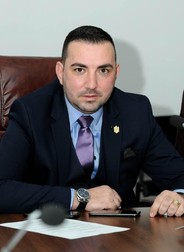 Iulian Constantin Cârlogea e un nepot din partea nevestei