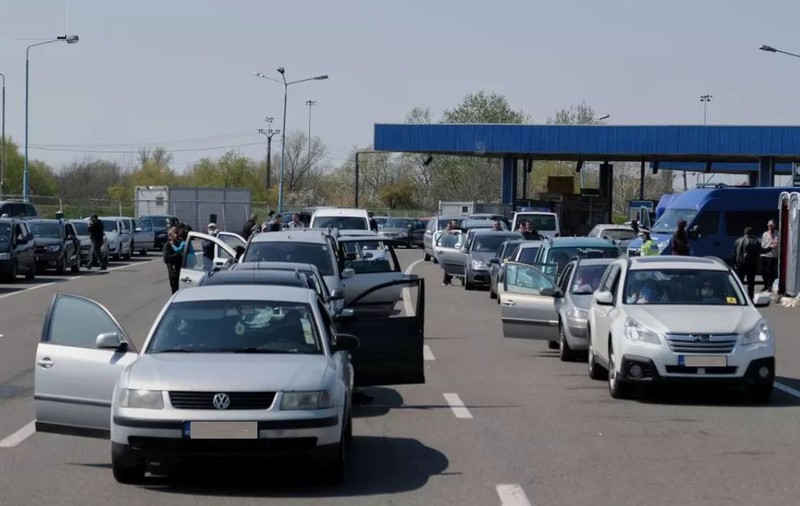 Maghiarii de la granița cu România profită că am intrat în Schengen și trec frontiera în număr tot mai mare: „Sunt aproape la jumătate de preț”