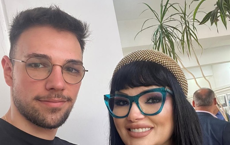 De ce a trimis Ozana Barabancea preotul la fiul ei în spital. Andrew ajunsese la Terapie Intensivă: „Am fost la biserică”