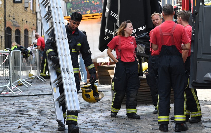Explozie în Londra în timpul unei sărbători evreiești. Zece persoane au fost rănite