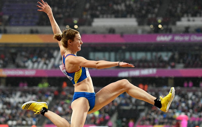Alina Rotaru, aur la Universiada de la Taipei. Atleta română s-a impus în proba de săritură în lungime