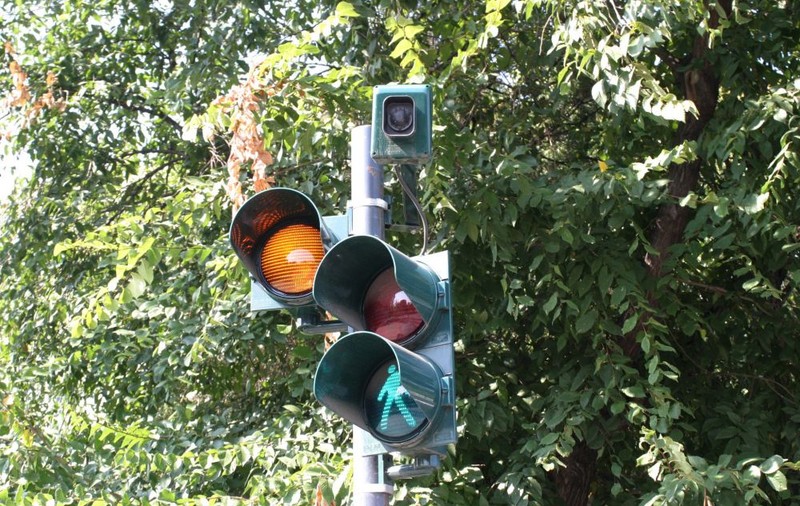 Incidentul grav care putea pune în pericol viața bucureștenilor! Autorităţile au un cerc de suspecţi în cazul accesării ilegale a semafoarelor din Capitală