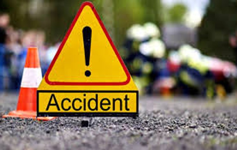 Un mort şi trei răniţi grav într-un accident rutier pe DE 581, în Galați