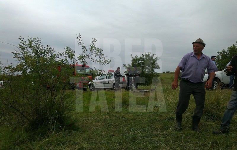Un cioban din Sibiu a găsit o mașină în care se aflau doi tineri morți