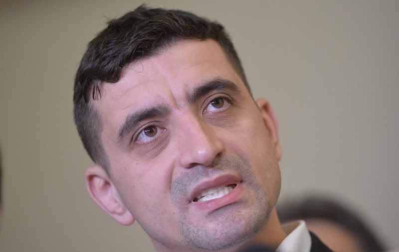 AUR atacă la Curtea de Apel noile reguli impuse de Guvern privind intrarea în România