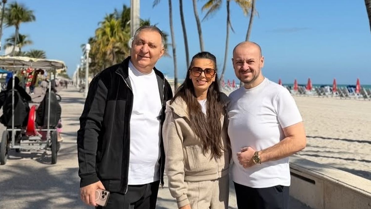 Vali Vijelie, Georgiana Lobonț și Emil Poke în SUA