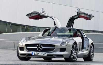 Mercedes SLS