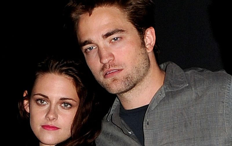 Kristen Stewart îl IMPLORĂ pe Robert Pattinson să se întoarcă la ea. Uite ce GEST DISPERAT a făcut şi cum a reacţionat actorul!