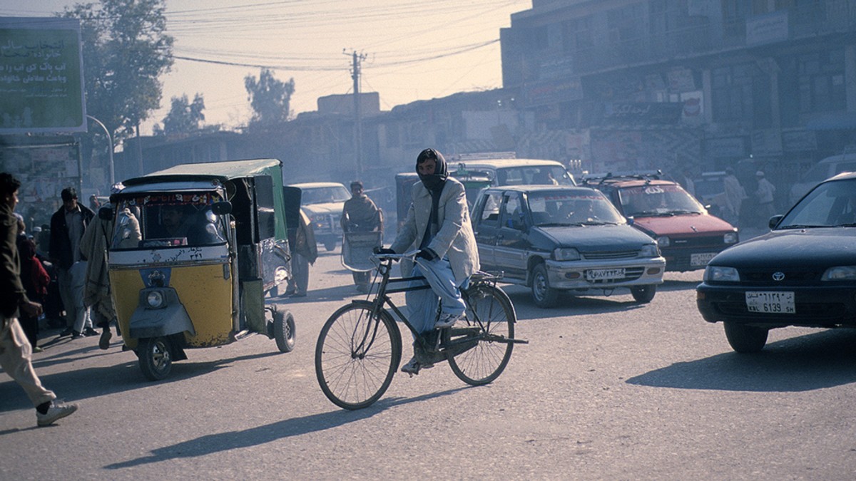 Civili pe străzile din Kabul, Afganistan. Fotografii de Vlad Petri