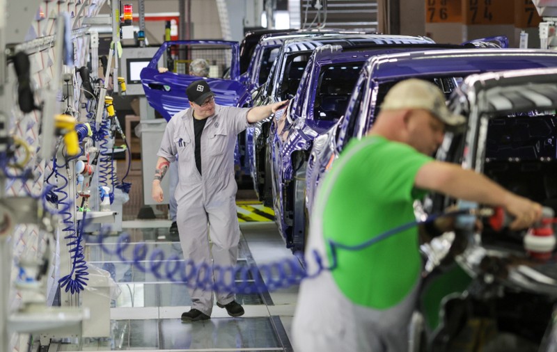 Volkswagen va concedia 120.000 de angajați și taie la jumătate numărul de modele până în 2035