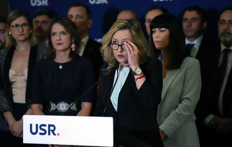 Elena Lasconi critică PNL-PSD pe tema dronelor. „Care sunt priorităţile PSD-PNL? Românii sau confortul lui Iohannis?”