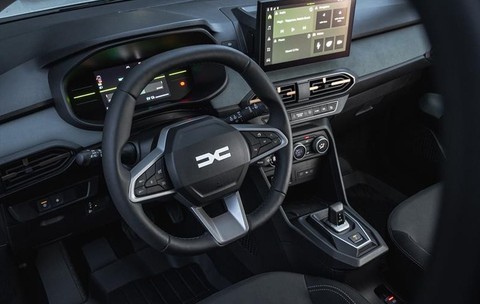Dezastru la Dacia: vânzările au scăzut cu 16,3% în primul trimestru. Vremea, prețurile și chinezii, principalii adversari ai producătorului auto