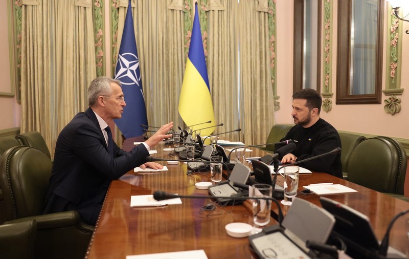 Jens Stoltenberg, la Kiev: „Viitorul Ucrainei este în NATO”. Zelenski a cerut ca Ucraina să fie admisă la reuniunea din iulie