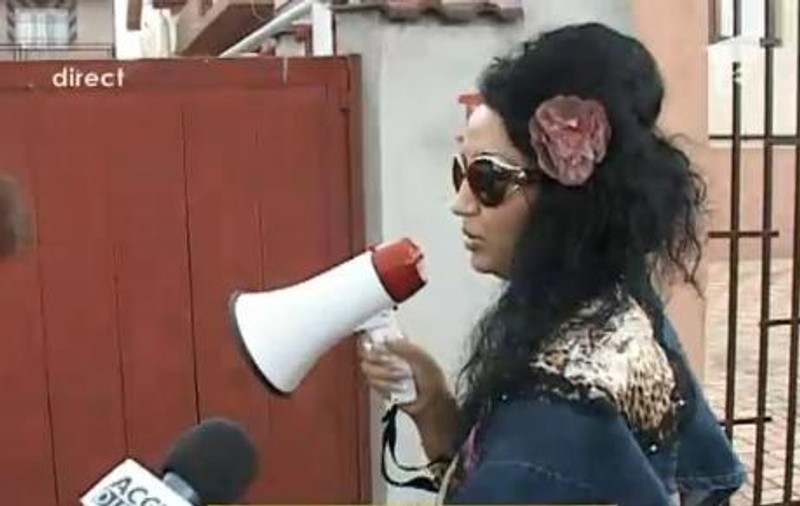Foto | Narcisa îl acuză pe Guţă că a uitat de ziua copilului lui de 5 ani. Iată ce scandal i-a făcut!