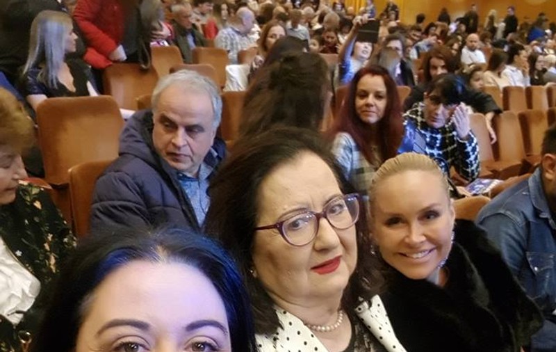 Oana Roman, enervată la culme că nu i se recunosc meritele mamei ei. "Care este motivul pentru care numele mamei nu este pus acolo unde trebuie"