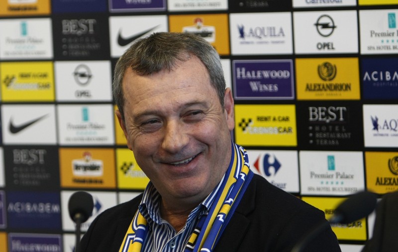 Dinamo trage de Andrei Peteleu, Steaua încheie fără Gabi Enache campania de transferări