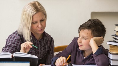 elev-meditatii-shutterstock