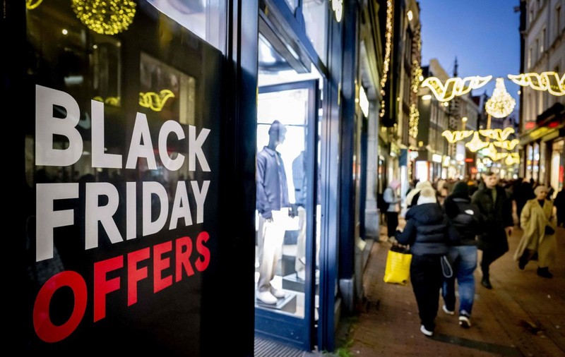 Pățania unui bărbat din Huși care a comandat o plasmă de Black Friday: „Nu-mi mai trebuie nici bani, nici nimic”