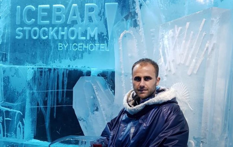 Marius Copil a împlinit astăzi 27 de ani. Prima rachetă a României a sărbătorit într-un bar de gheață